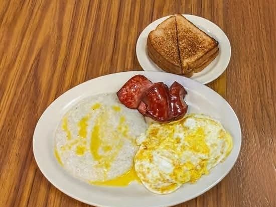 Lakewood Diner food
